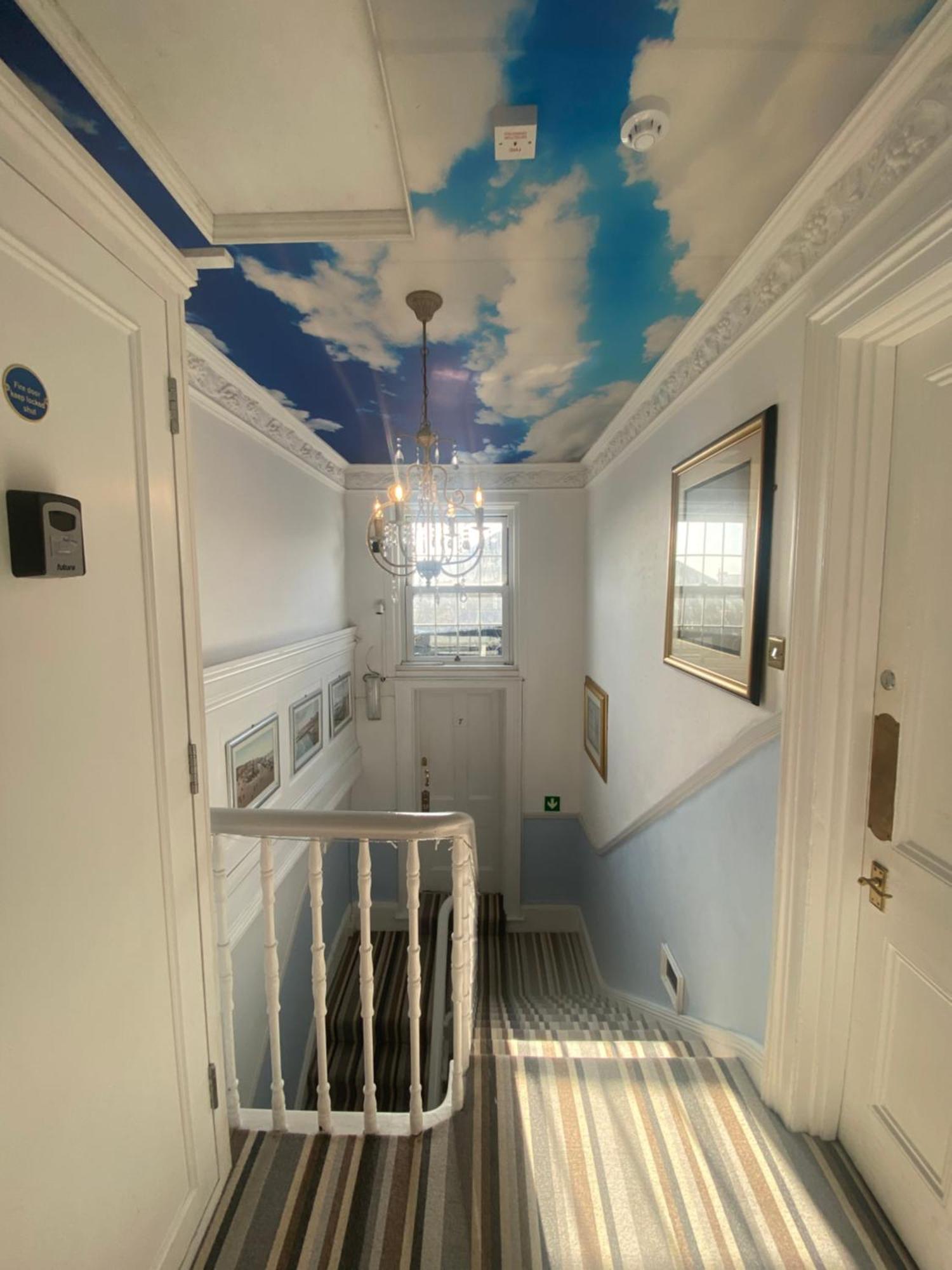 Innit Blue Sky Brighton Ngoại thất bức ảnh